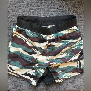 Men’s tachuntfish shorts